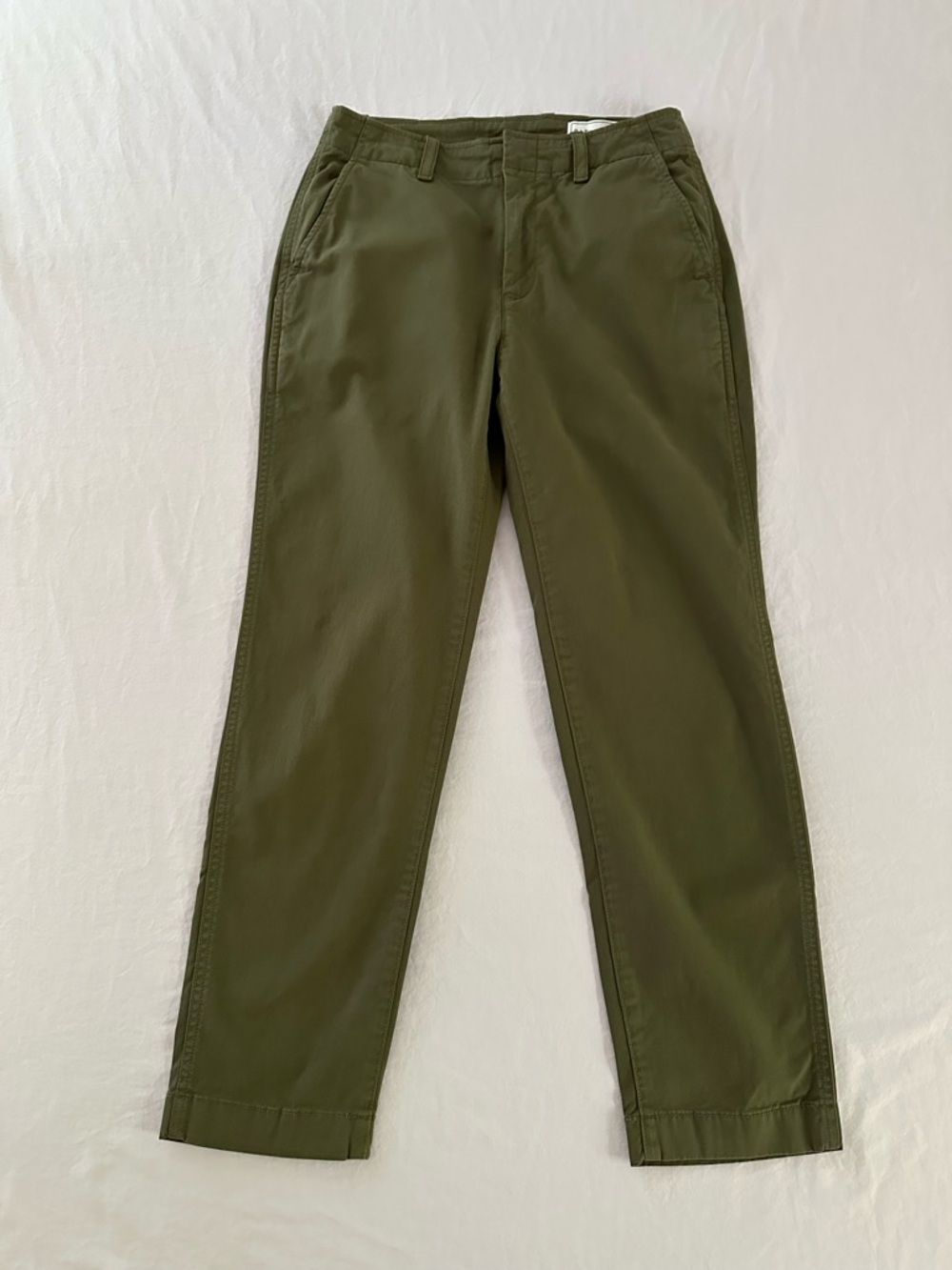 Gap Downtown Khaki Pants Olive Green Size 2 26” Inseam Straight Slim